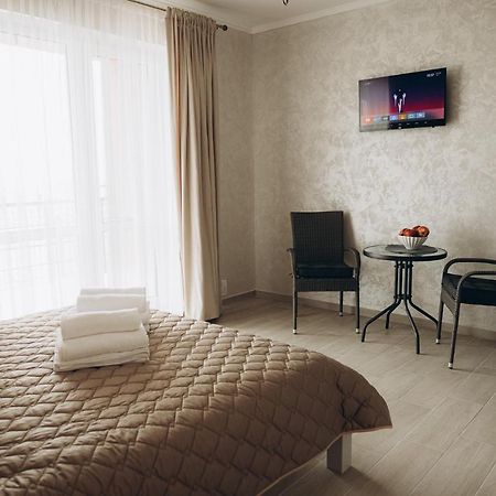 Hotel Три Слона Zatoka Zewnętrze zdjęcie