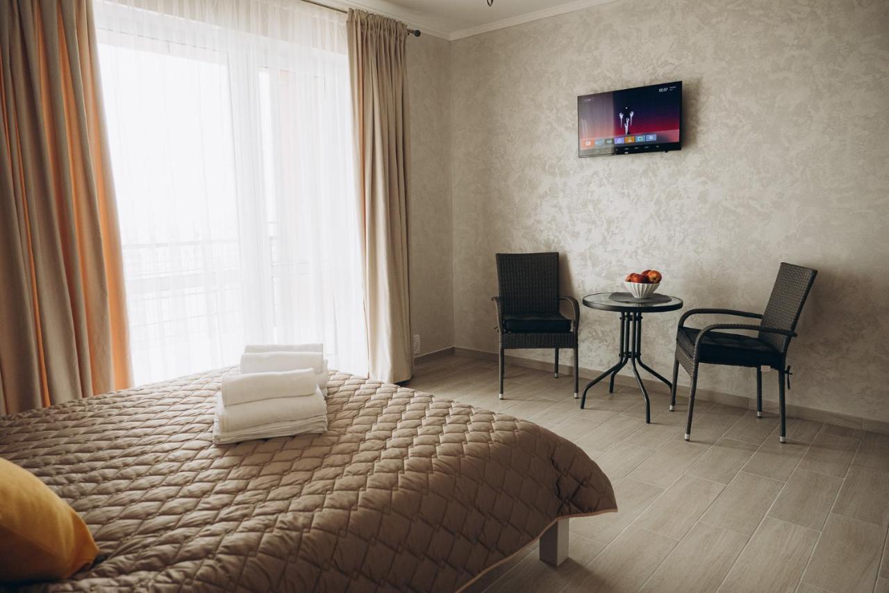 Hotel Три Слона Zatoka Zewnętrze zdjęcie