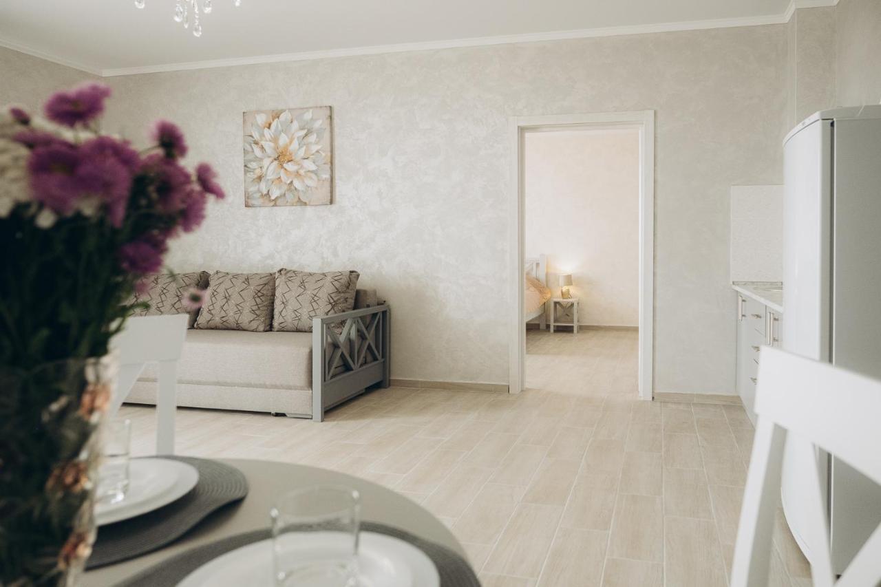 Hotel Три Слона Zatoka Zewnętrze zdjęcie