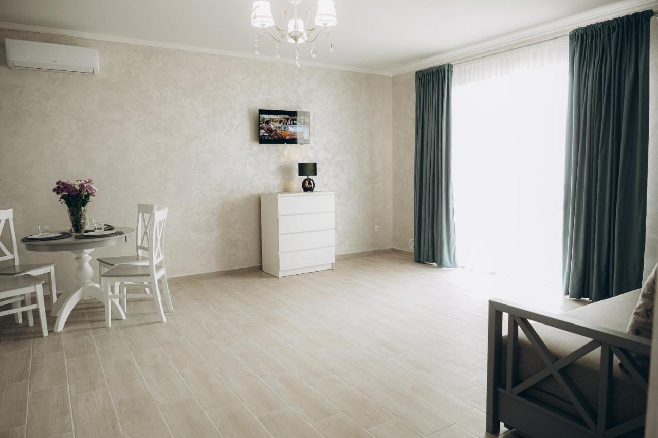 Hotel Три Слона Zatoka Zewnętrze zdjęcie