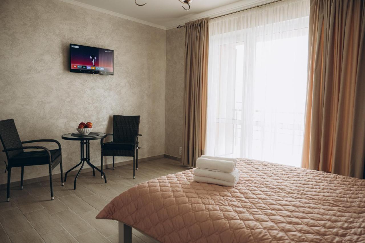 Hotel Три Слона Zatoka Zewnętrze zdjęcie