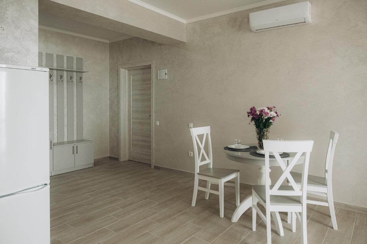 Hotel Три Слона Zatoka Zewnętrze zdjęcie