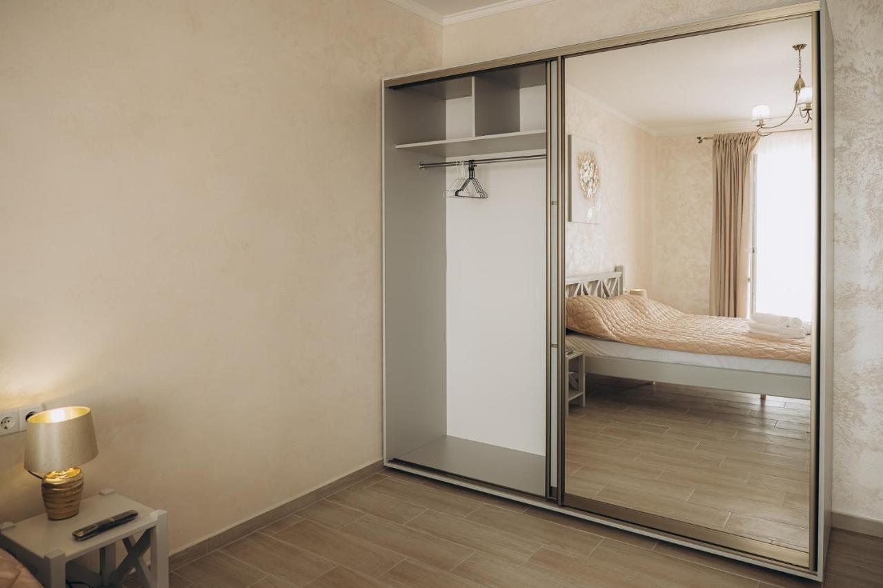Hotel Три Слона Zatoka Zewnętrze zdjęcie