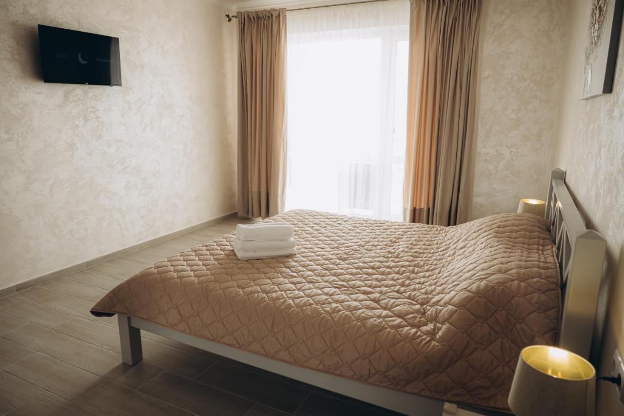 Hotel Три Слона Zatoka Zewnętrze zdjęcie