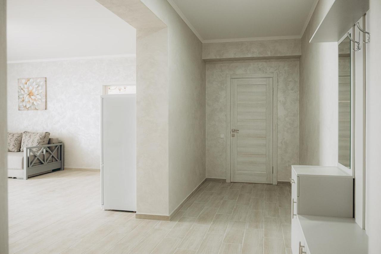 Hotel Три Слона Zatoka Zewnętrze zdjęcie