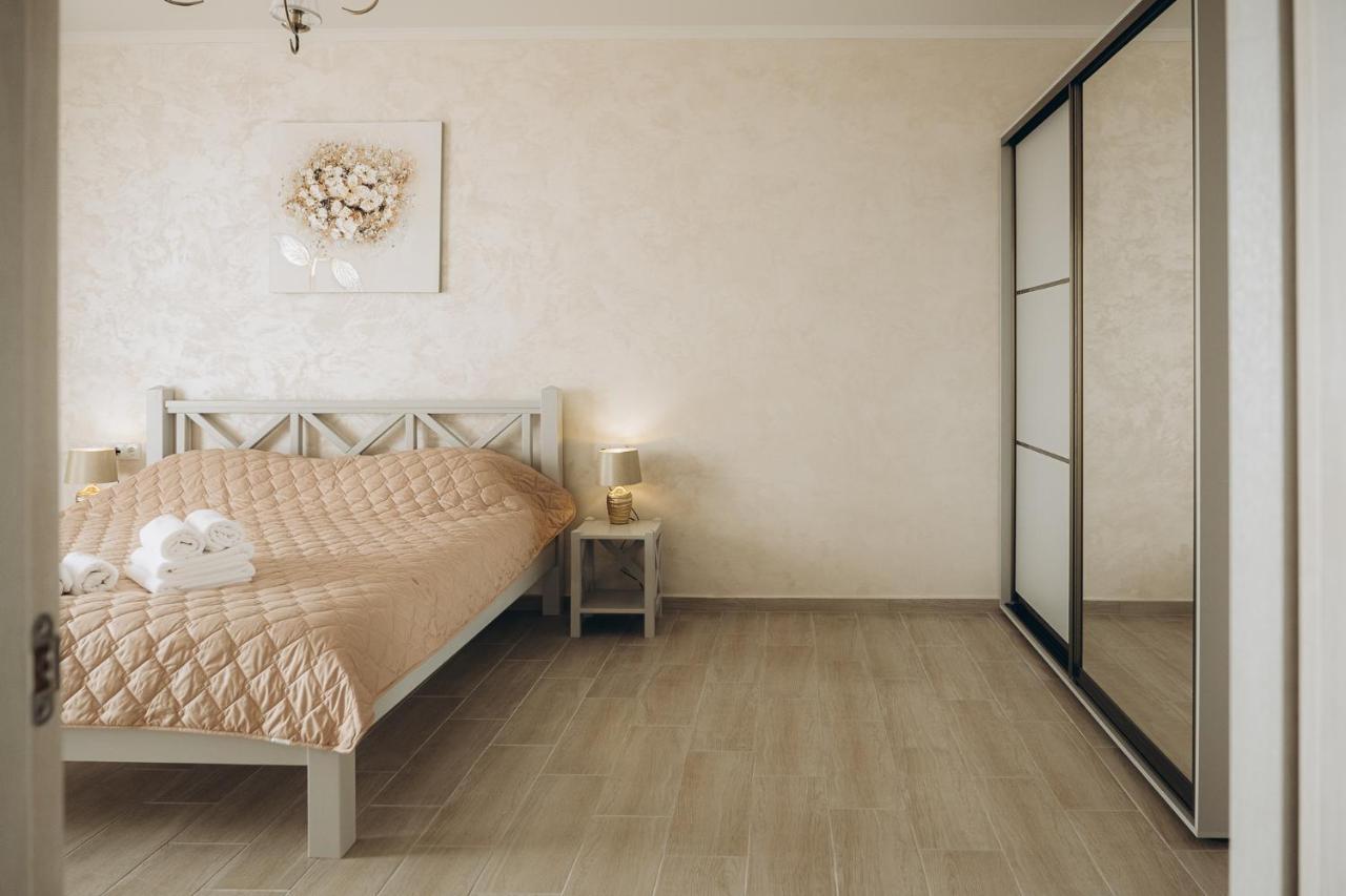 Hotel Три Слона Zatoka Zewnętrze zdjęcie