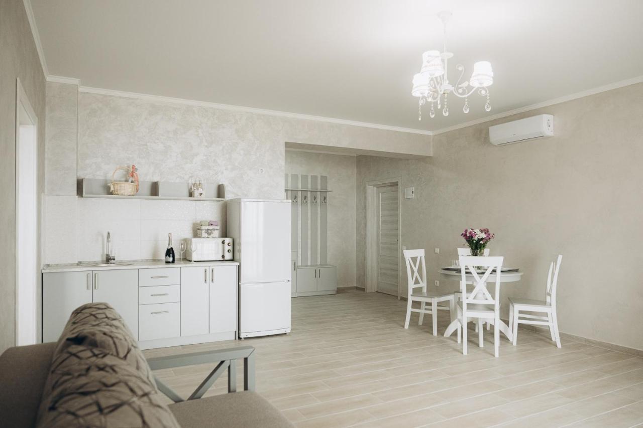 Hotel Три Слона Zatoka Zewnętrze zdjęcie