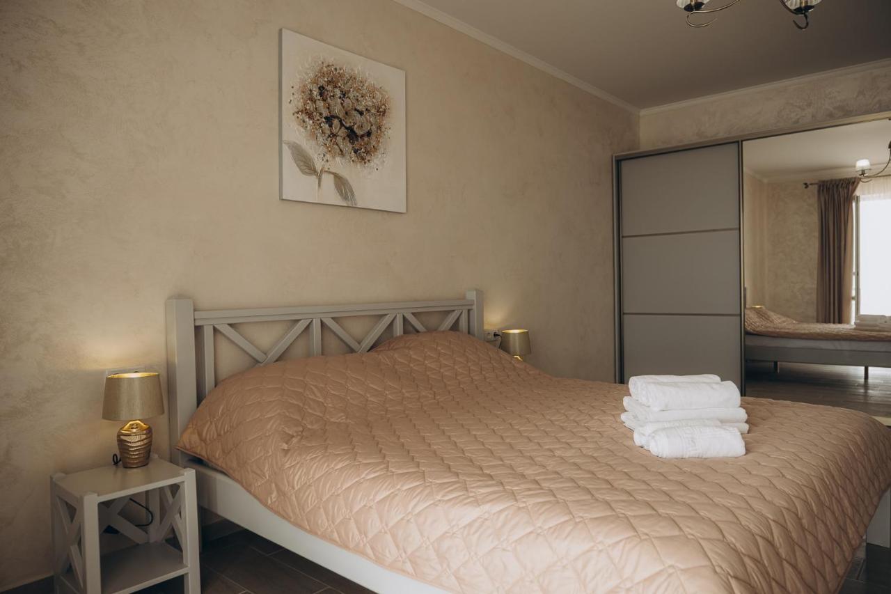 Hotel Три Слона Zatoka Zewnętrze zdjęcie