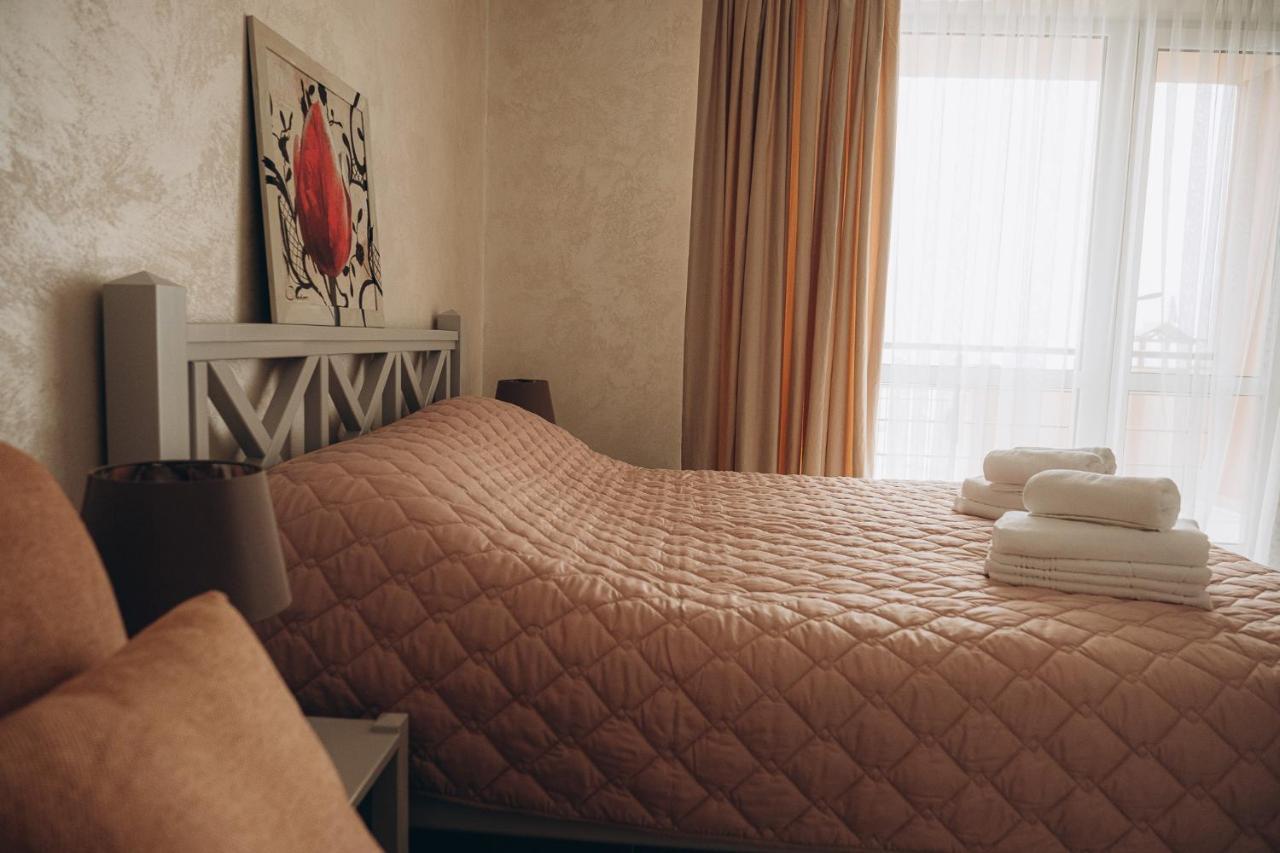Hotel Три Слона Zatoka Zewnętrze zdjęcie